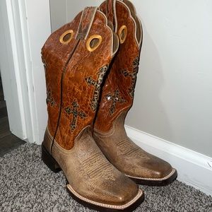 NEW Ariat BOOTS